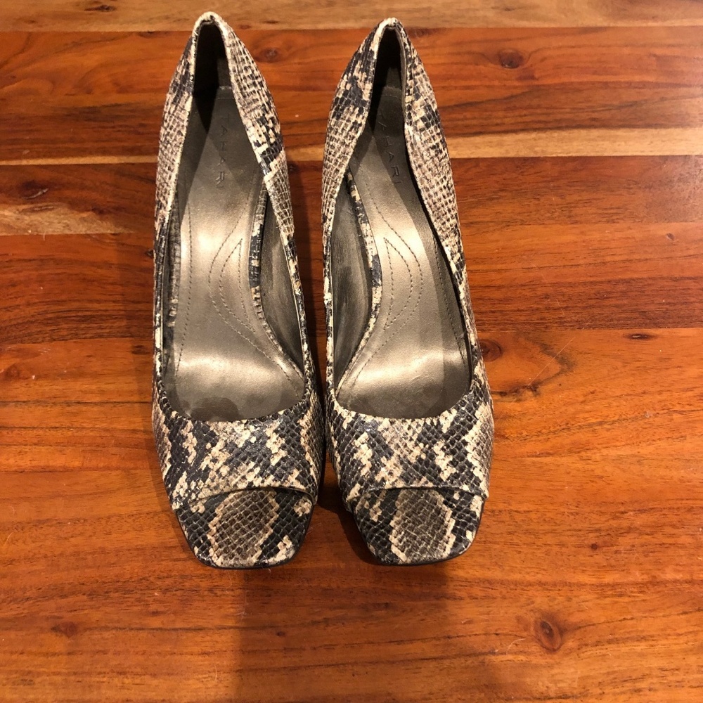 Tahari Snake Print Heels - Size 10